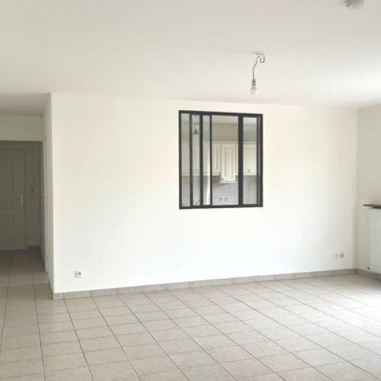  CABINET TERRONI IMMOBILIER : Appartement | GRIGNY (69520) | 99 m2 | 1 250 € 