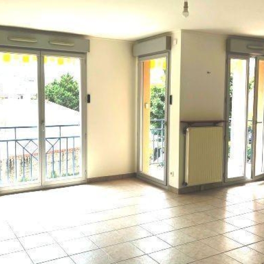  CABINET TERRONI IMMOBILIER : Appartement | GRIGNY (69520) | 99 m2 | 1 250 € 